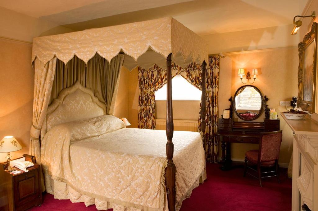 Ravenwood Hall Hotel Bury St. Edmunds Esterno foto