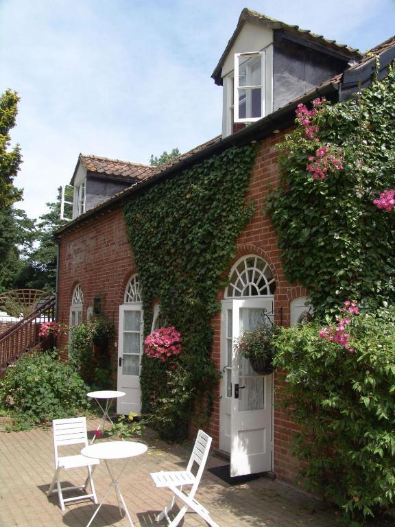 Ravenwood Hall Hotel Bury St. Edmunds Esterno foto