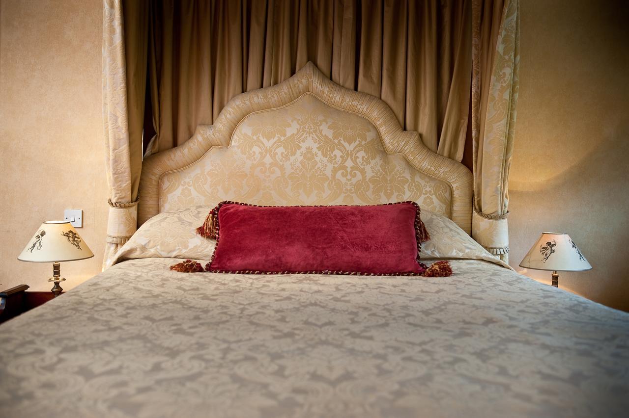 Ravenwood Hall Hotel Bury St. Edmunds Esterno foto